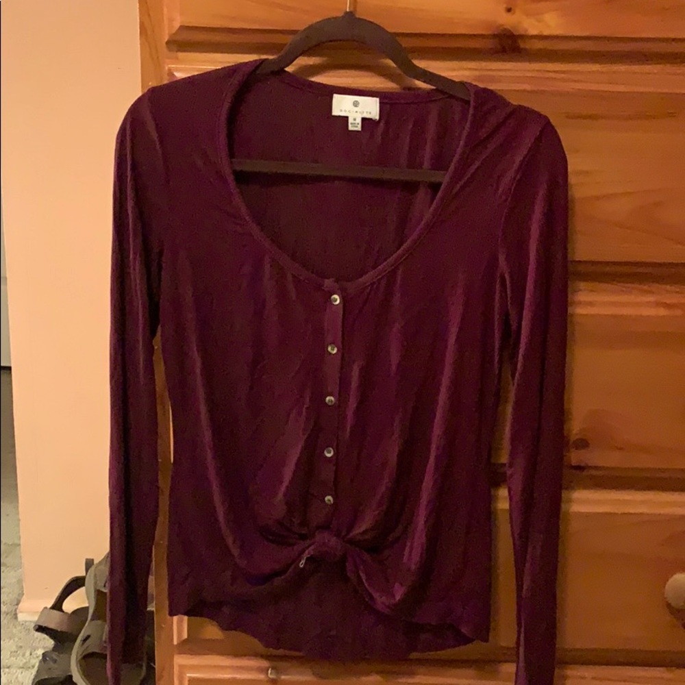 Long sleeve tie at waist button down shirt